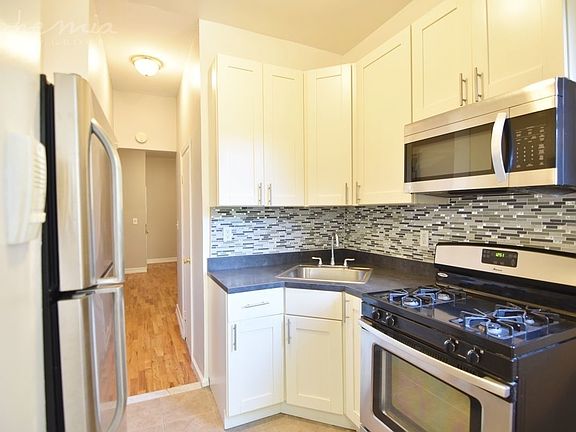 3rd image of 35 Morningside Ave