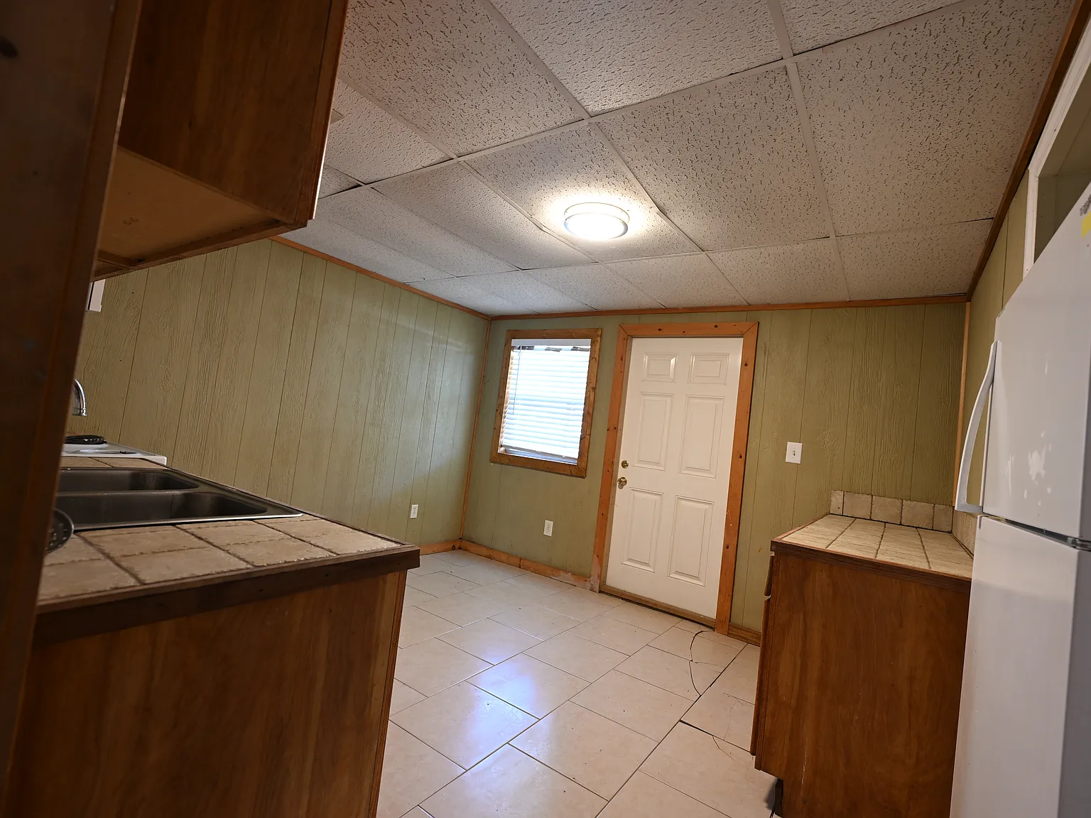 604 Helvenston St — Photo 4