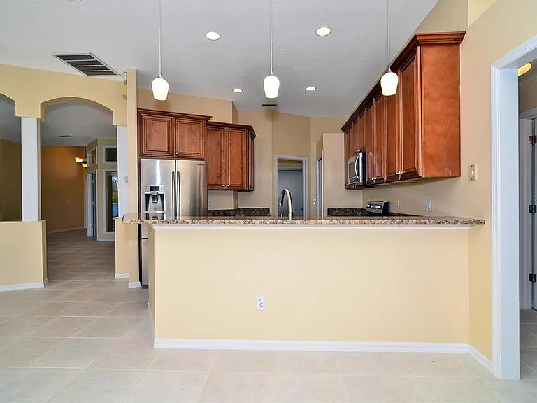 4305 Round Lake Ct — Photo 12