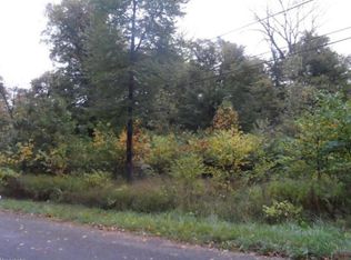 15921 Rivershore Ln, Buchanan, MI 49107