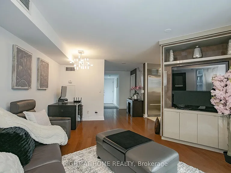 2119 Lake Shore Blvd W #217 — Photo 17