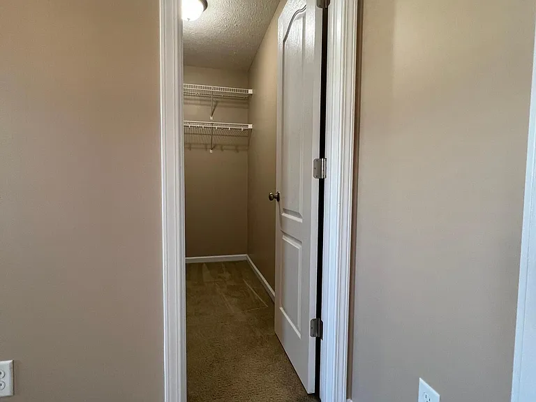 704 Radiant Dr — Photo 12