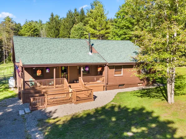 203 Shafer Rd, Chenango Forks, NY 13746