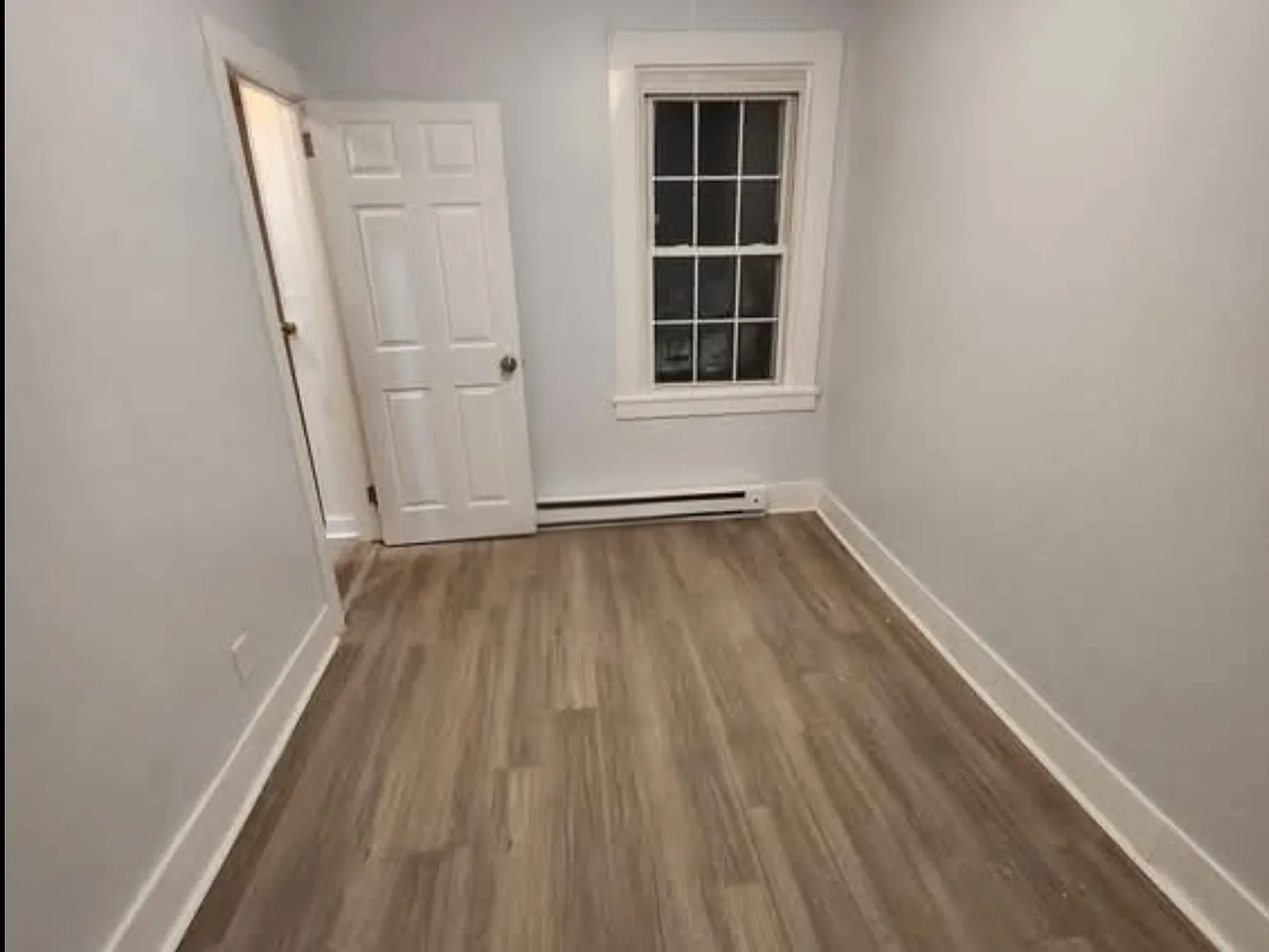64 Vernon Ave — Photo 2