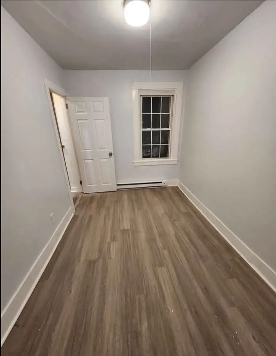 Building Photo - 64 Vernon Ave #1