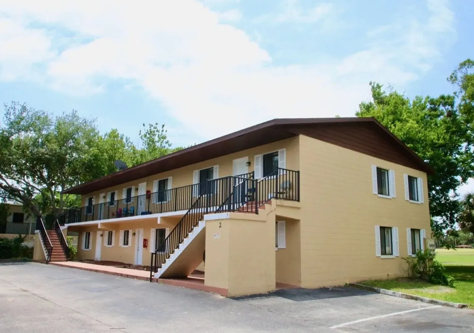 Fairways Unit 19 — Photo 1