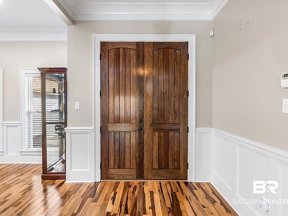 5th image of 8610 Gatewood Dr N