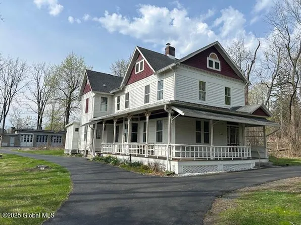 40 Cemetery Avenue, Menands, NY 12204