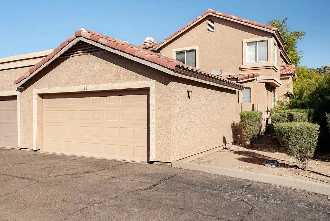 Building Photo - 2875 W Highland St #1181