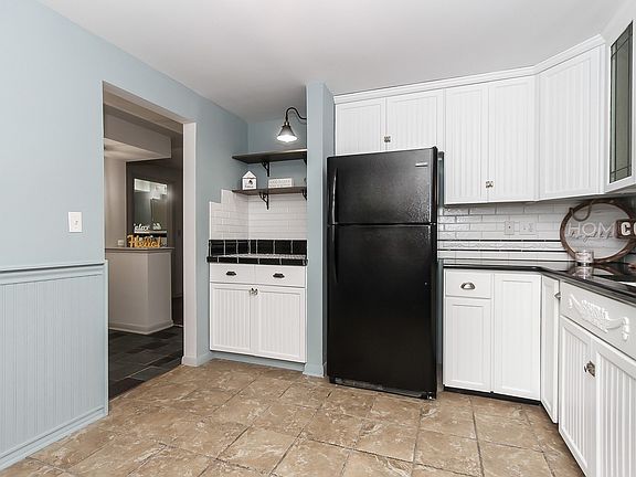 4th image of 5440 W Windsor Ave APT 1D