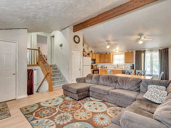 2nd image of 3708 S Shotgun Cir W