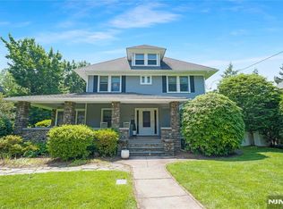 302 Woodside Ave, Ridgewood, NJ 07450