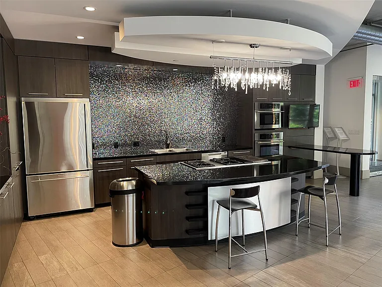 1901 Post Oak Blvd #2605 — Photo 32