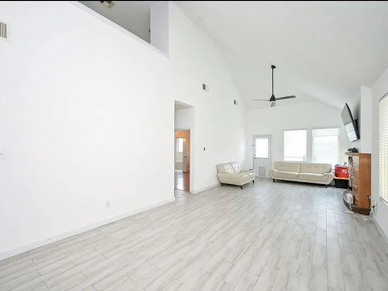 5519 Misted Jasmine Ct — Photo 10