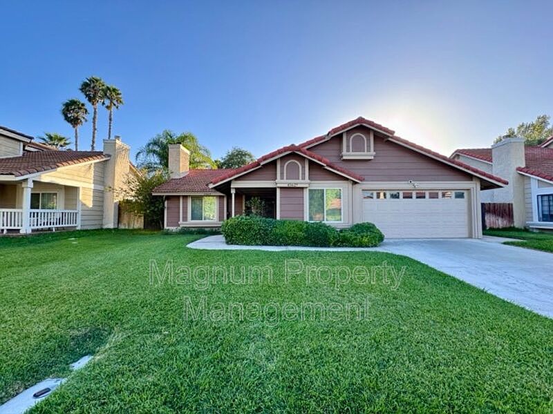1st image of 45627 Clubhouse Dr