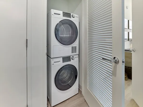 36 Journal Square image 5 of 6