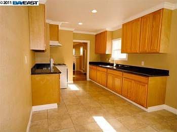 4th image of 6425 Brann St