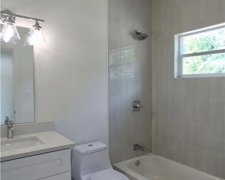 705 Harris Ave #C — Photo 53