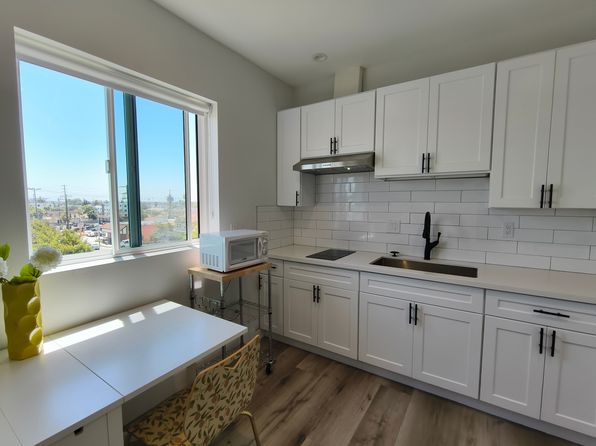 3020 S Normandie Ave #B4-1