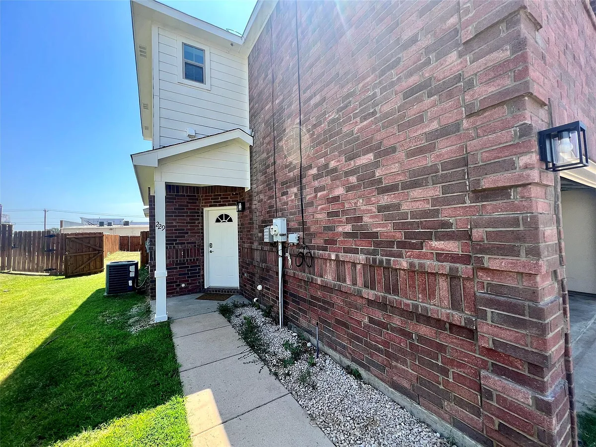 Building Photo - 229 Irick Ct