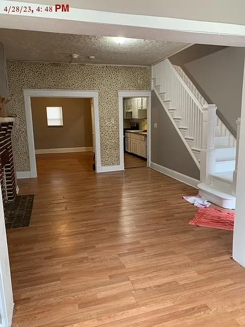 2627 E Biddle St — Photo 3