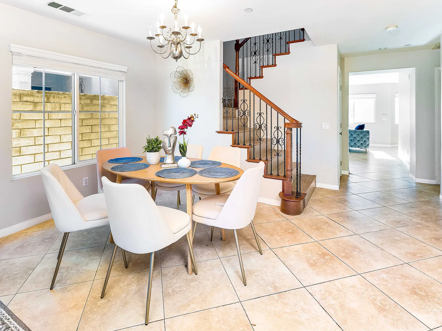 4 bed, 2.5 bath, 2698 sqft, $7,500 — Photo 3
