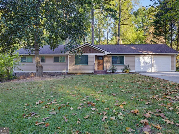 4547 Town Crier Rd SW #E/27, Lilburn, GA 30047