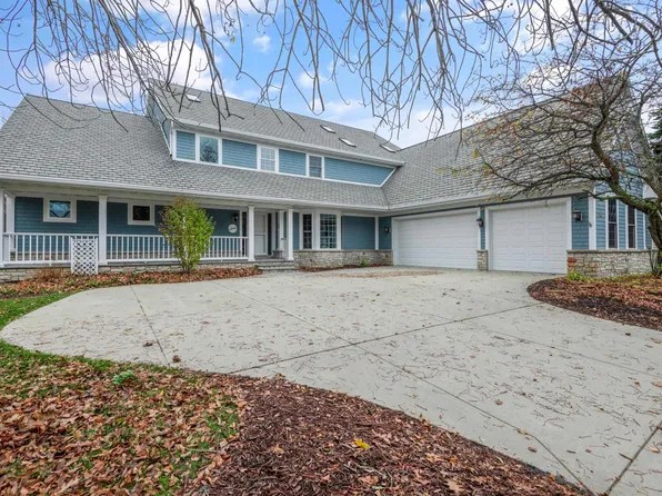 1066 Huntington Way, Suamico, WI 54173