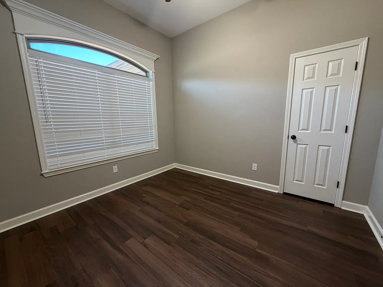 4 bed, 1850 sqft, $2,200 — Photo 4