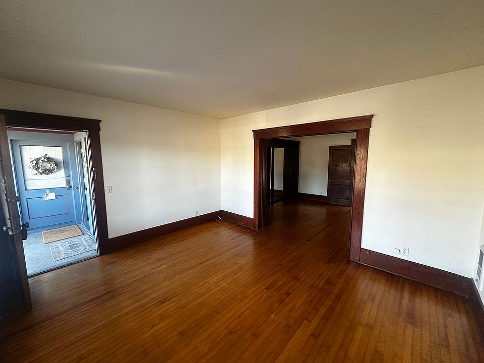 1st image of 2209 B St #2203