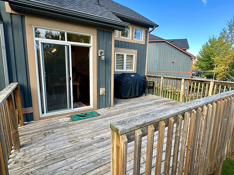 8 Robbie Way — Photo 25
