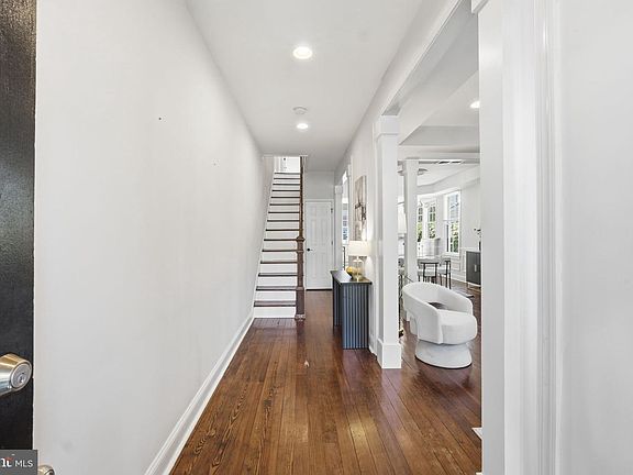 5th image of 617 N Columbus St