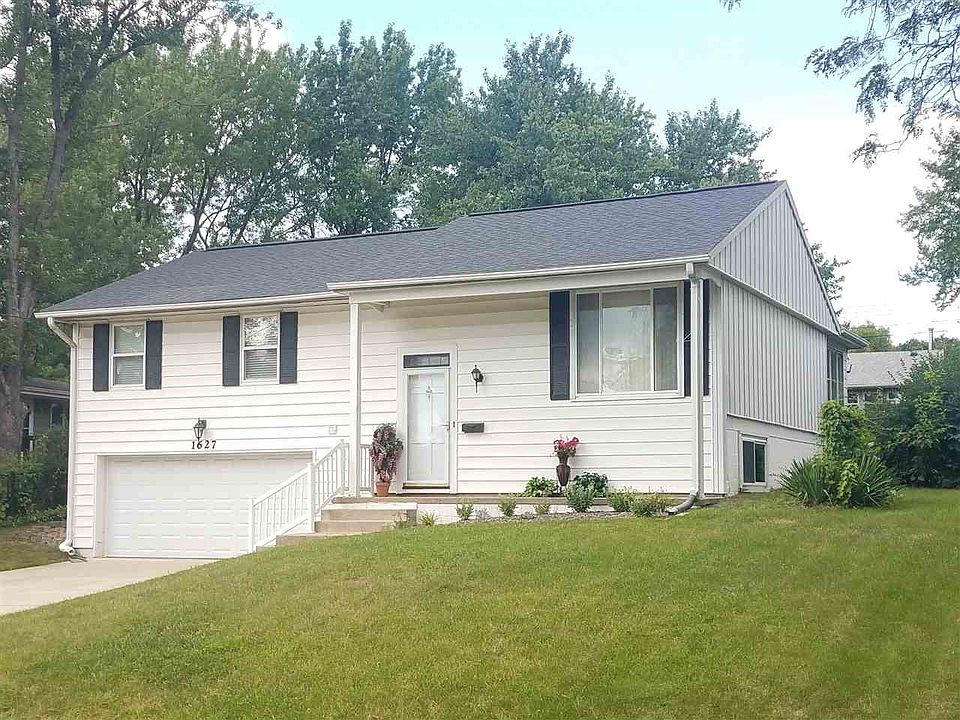 1st image of 1627 W Oakglen Dr