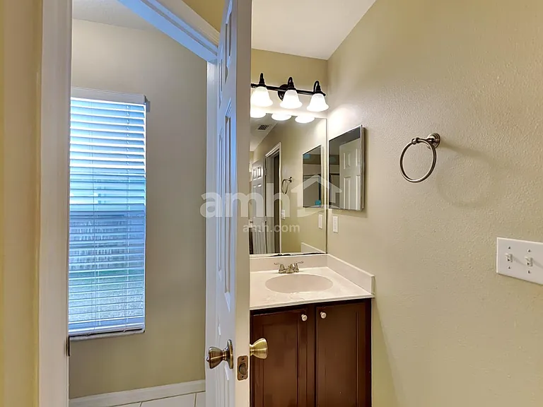 2538 SW Dawn St — Photo 11
