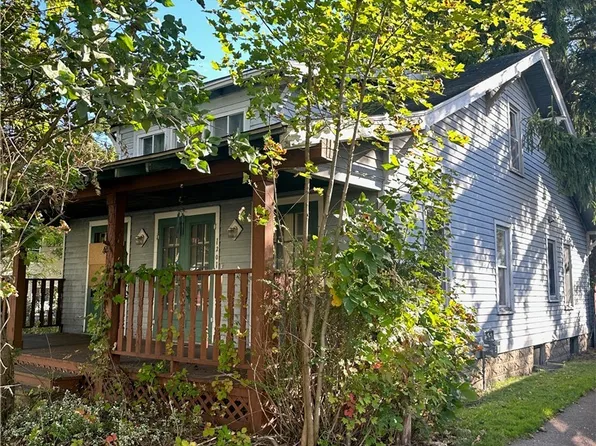 1201 Maple St, Utica, NY 13502