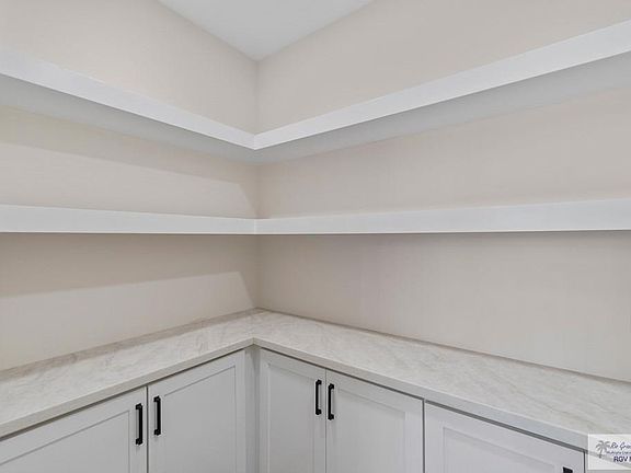 3rd image of 9857 Heights N