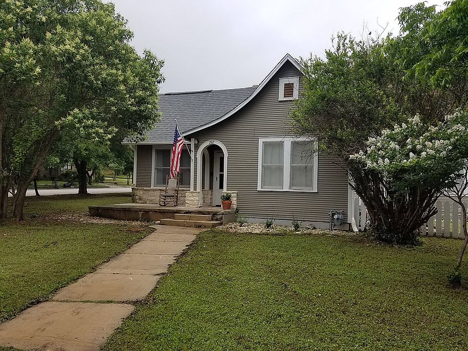 207 W 5th St, Lampasas, TX 76550 Zillow