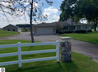 1072 N East Silver Lake Rd, Traverse City, MI 49685