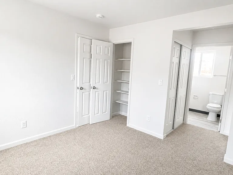 Moraine View Apartments — Photo 10