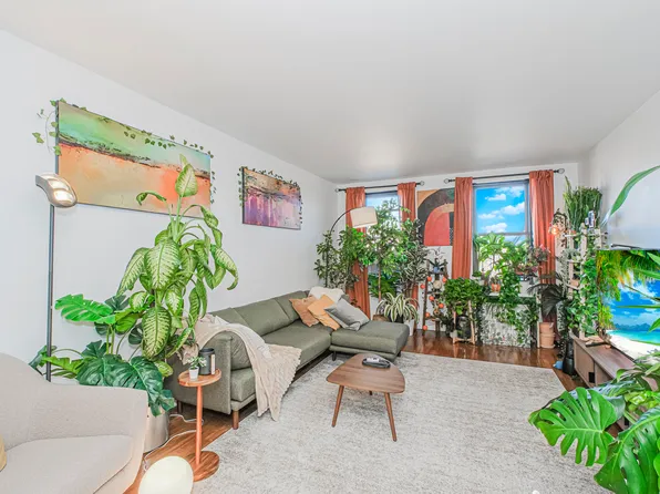 2140 Knapp Street image 6 of 21