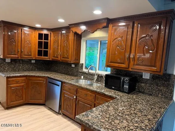 1324 Rudolph Dr, Thousand Oaks, CA 91320