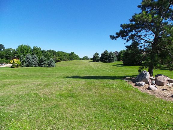 4th image of 1965 Country Club Dr