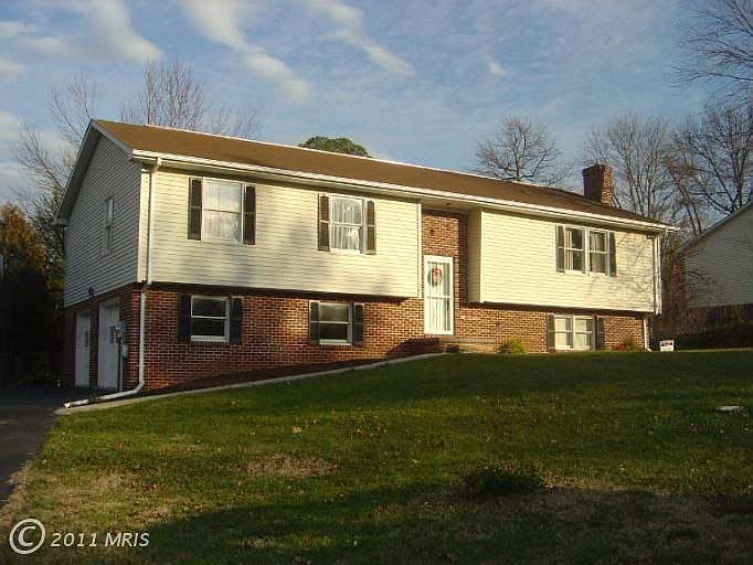 1st image of 20 Ashlawn Ct
