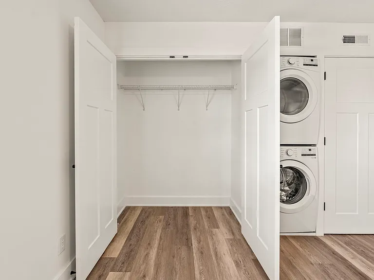 3202 Central Ave #6 — Photo 12