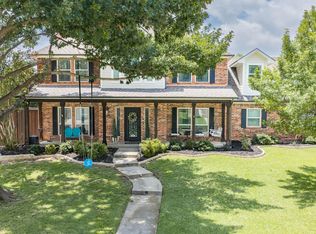 709 Bent Tree Ct, Hurst, TX 76054