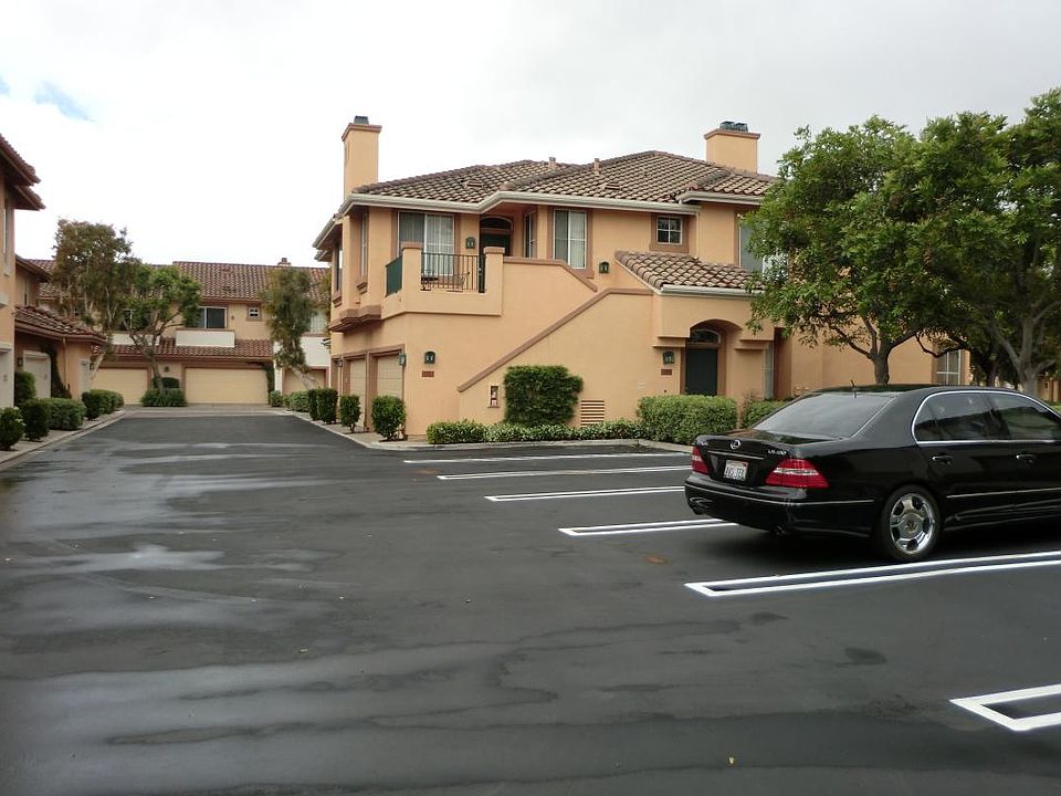 Best Inside Location next to plenty parking