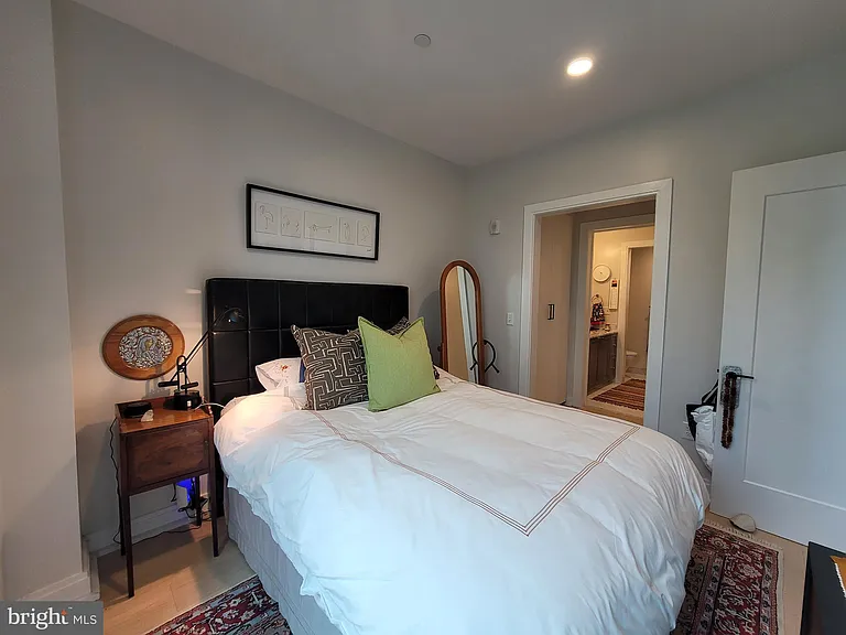 1111 Pennsylvania Ave SE #205 — Photo 11