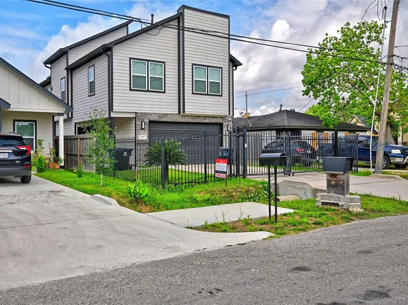 8419 Observatory St, Houston, TX 77088