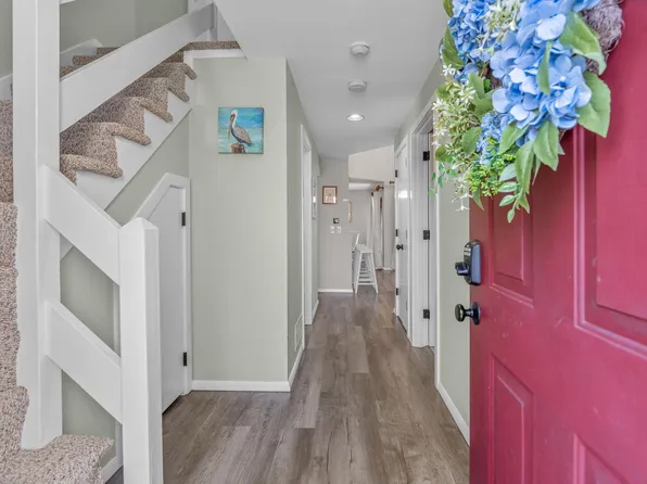 39 Mashie Circle UNIT F, Mashpee, MA 02649