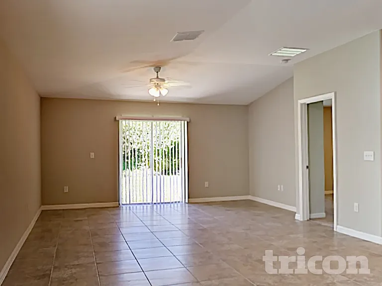 1724 Broad Winged Hawk Dr — Photo 17